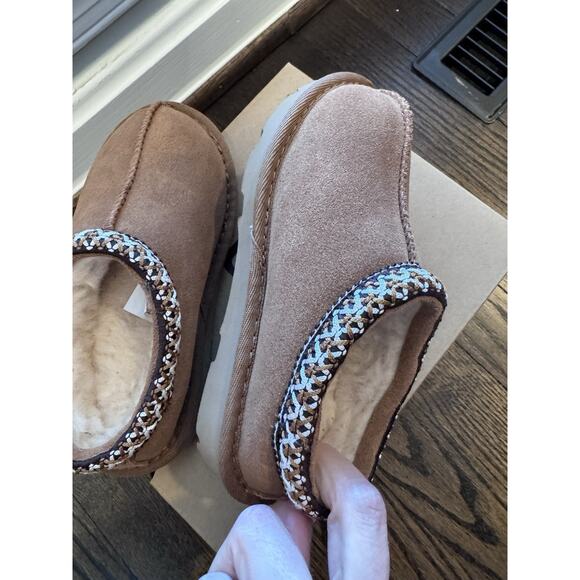 UGG Tasman Slippers Chestnut Little Kids Size 10c NIB NEW - Picture 11 of 13